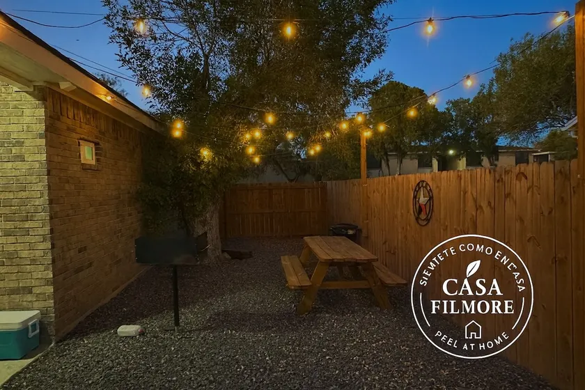 Casa 521 a 3 BR sleeps 8, With 2 parking spots. - Image 1