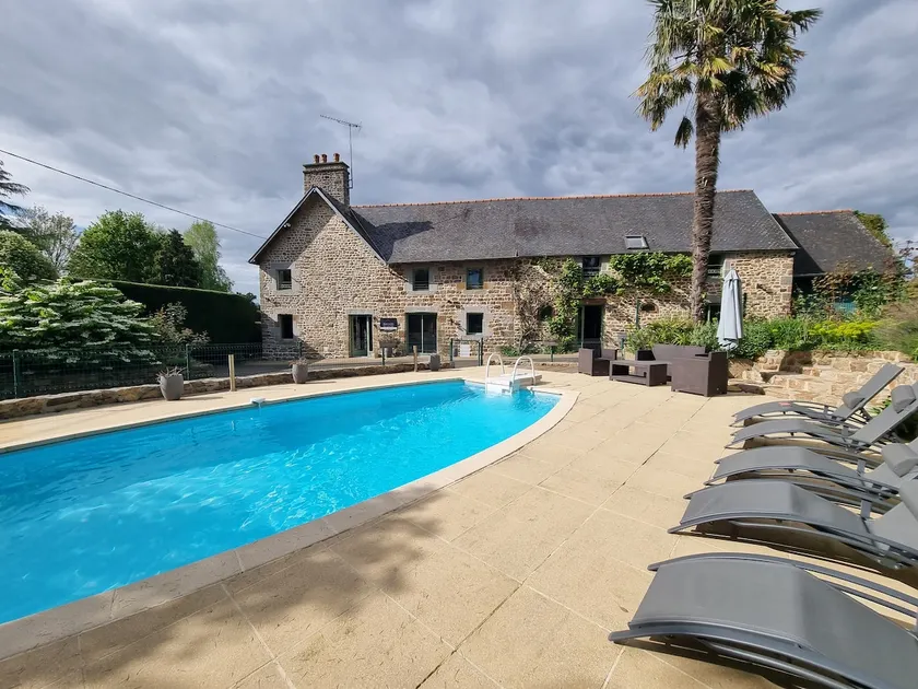 At Mont De La Quintine #Pool and Jacuzzi# - Image 1