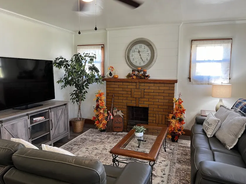 That's Amore *New Listing* - Image 1