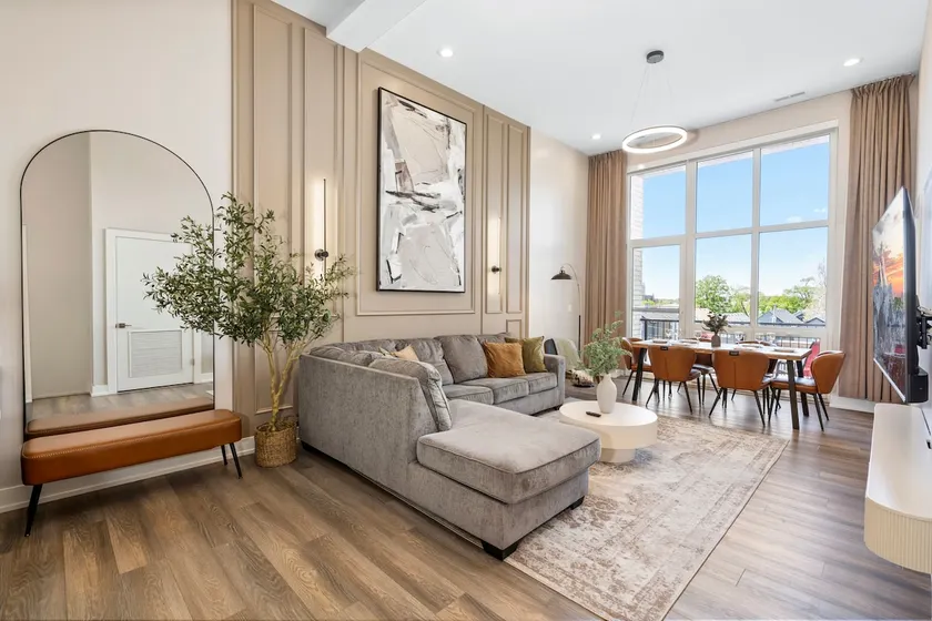 Penthouse•Skyline Views •10 min Downtown Sleeps 15 - Image 1