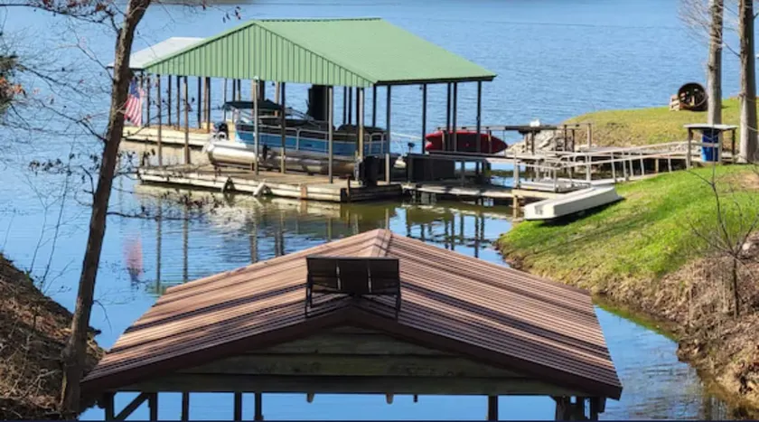 Clifty Lake Escape (Lake of Egypt) - Image 1