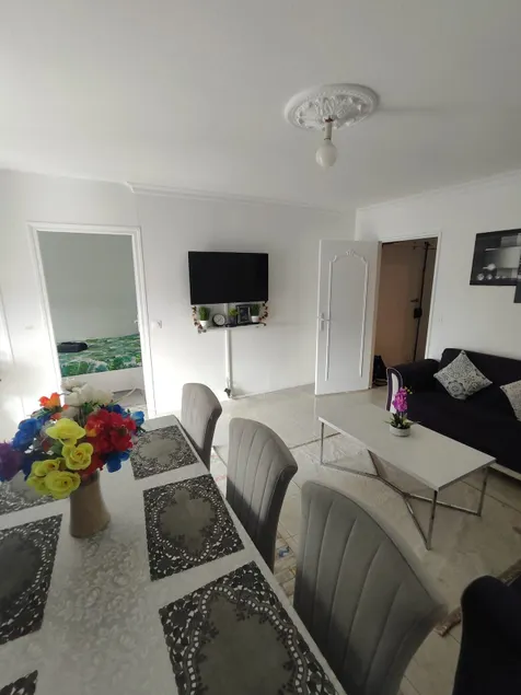 4-bedroom apartment - Image 1