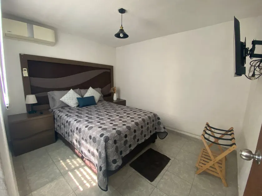 Valley house - Image 1