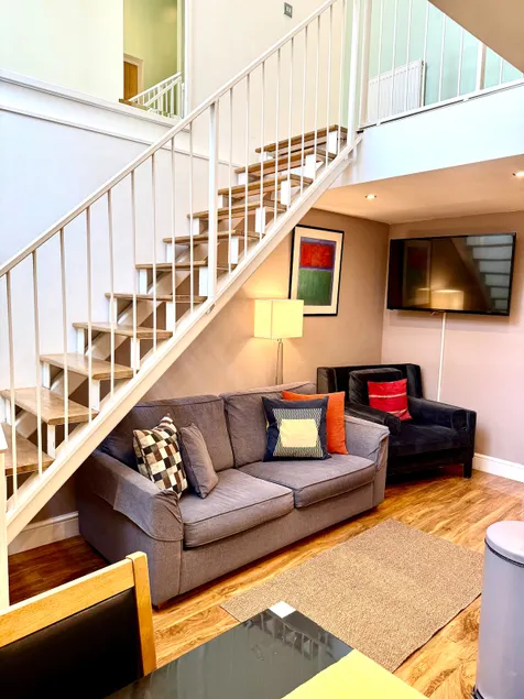 Modern 2 bedroom in Central London - Image 1