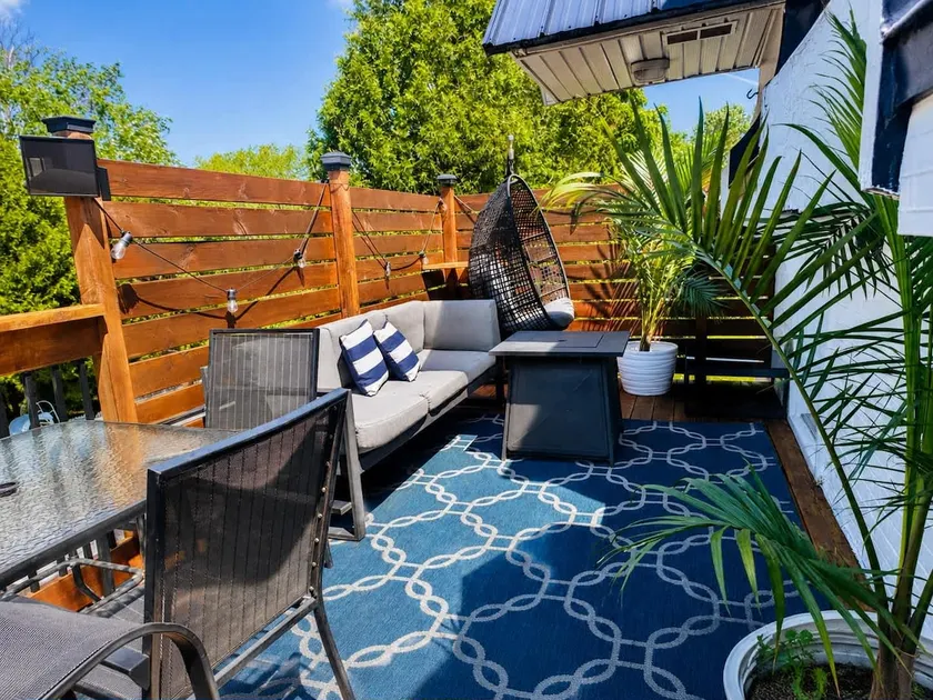 2 minutes from the falls | Private terrace | Sleep - Image 1