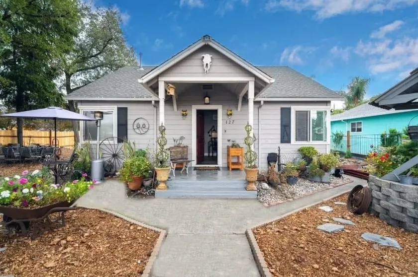 Rustic Elegance - Image 1