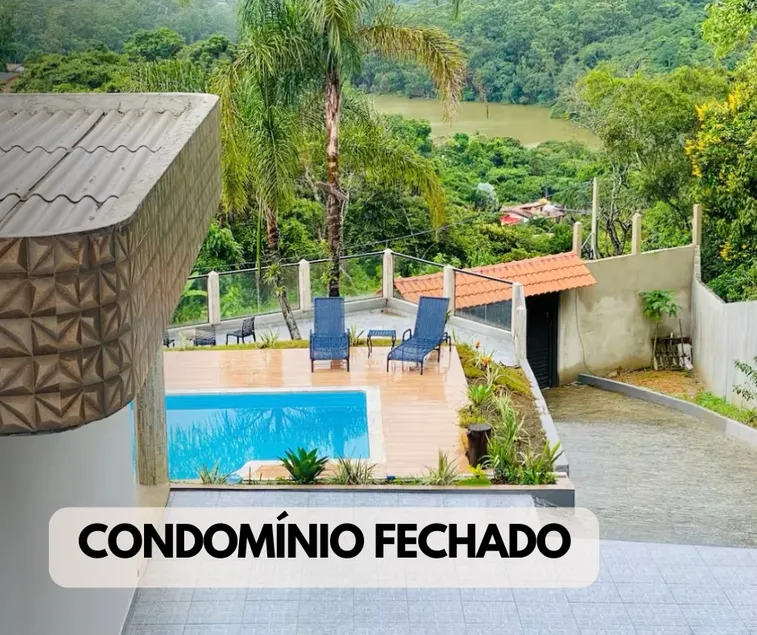 House in a Gated Community with a View of the Dam - Image 1
