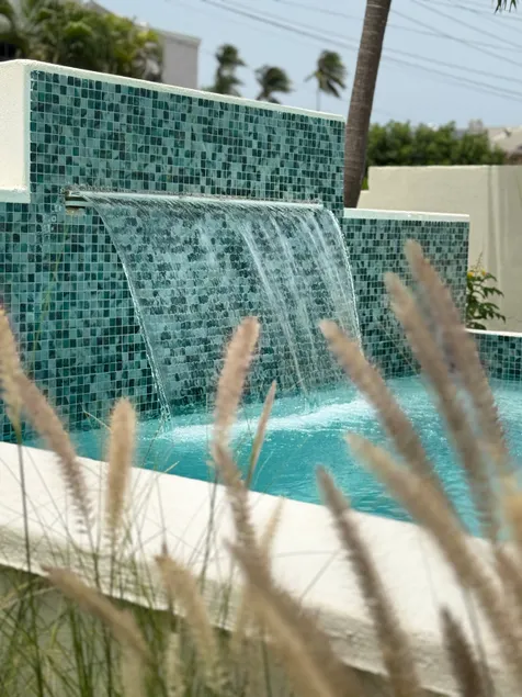 CasaMigos 'Agave' Spacious 2-Bed Apartment w/ Pool - Image 1