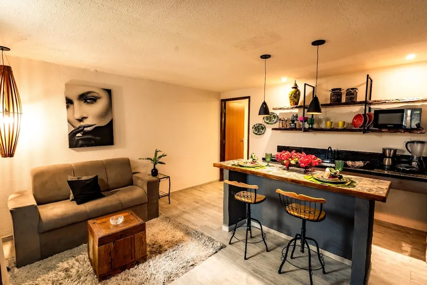 Villa Capri Condominium Apartment on the Beach - Image 1
