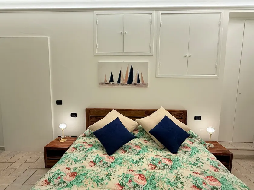 [15m from the SEA] Lovely Two-Room Apartment on the Budello A/C - Image 1