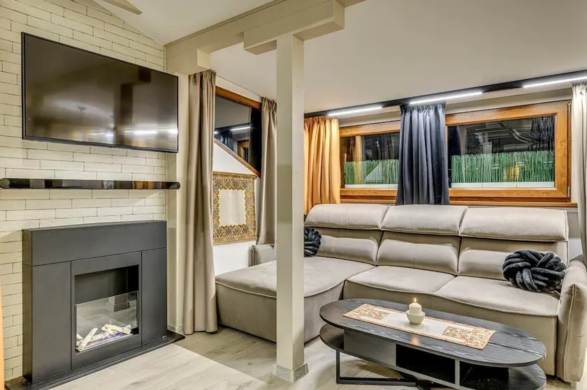 Top 5% - Loft - Top Location - Designer Interior - Image 1