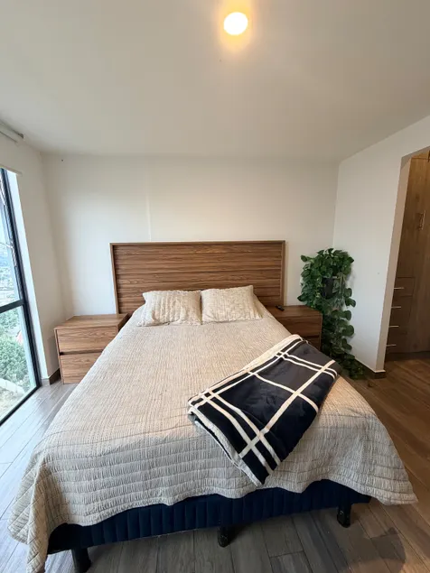 Tower 1 Apartment, steps from the plaza We invoice - Image 1