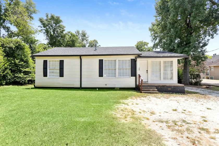 Walk to SFA | 3BR Home with Private Yard - Image 1