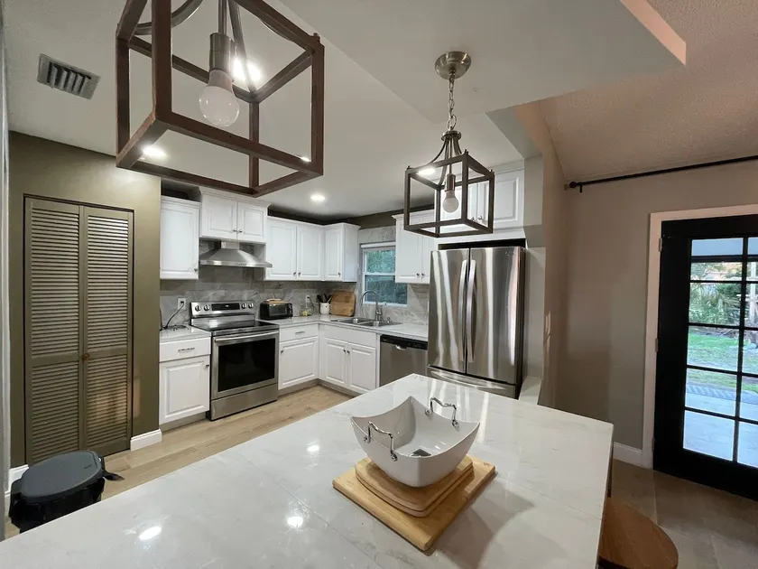 2bd: Modern Comfort (Convenient) - Image 1
