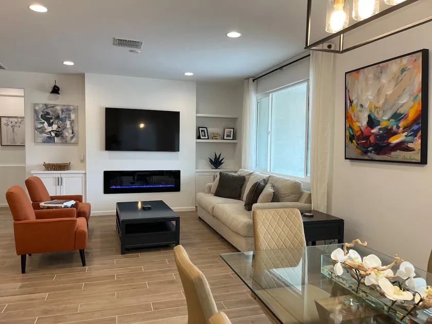 Getaway in Gated Golf Community! - Image 1