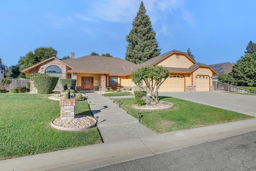 Spacious Home in Yuba City - Image 1