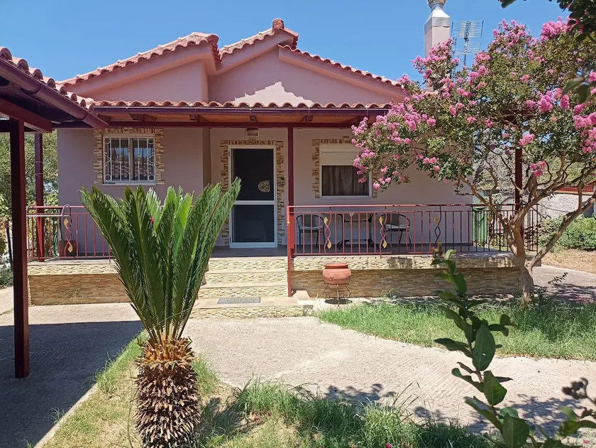 Emis House - Image 1