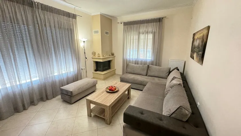 Luxury Countryside House - Image 1