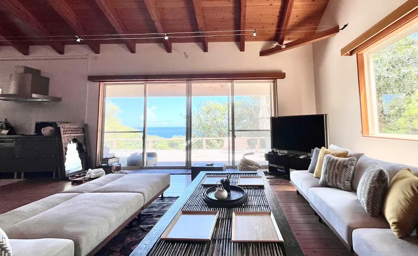 Ocean Breeze Villa - Image 1