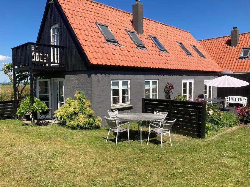 Country house in the national park - Image 1