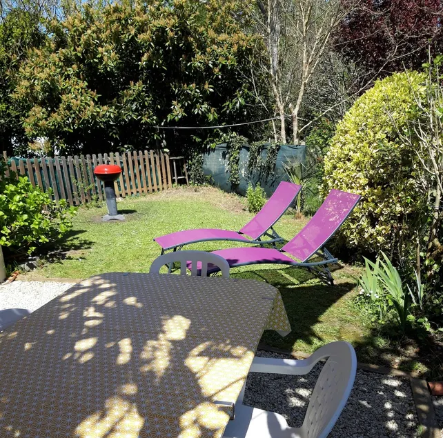 Medlar tree - Image 1