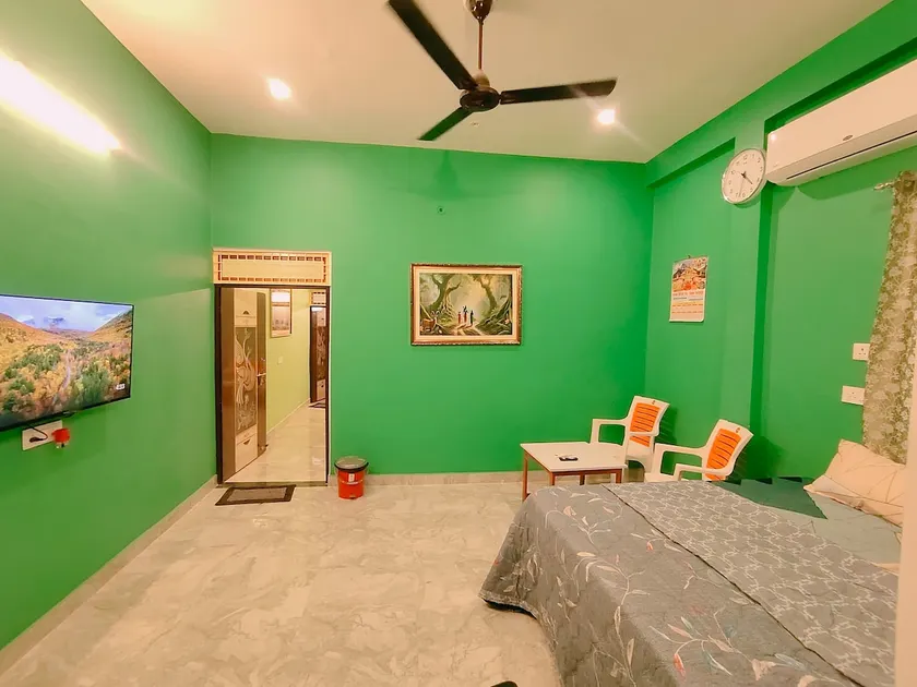 Nita Grihasthi – Vanvas - Image 1