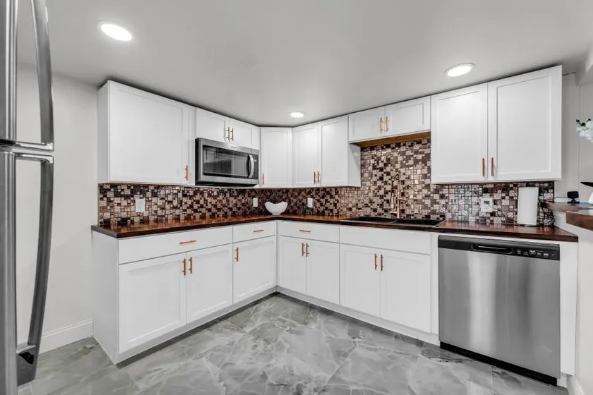 “It’s Levels To This” 3 kitchens 3 Bath 8 Beds - Image 1