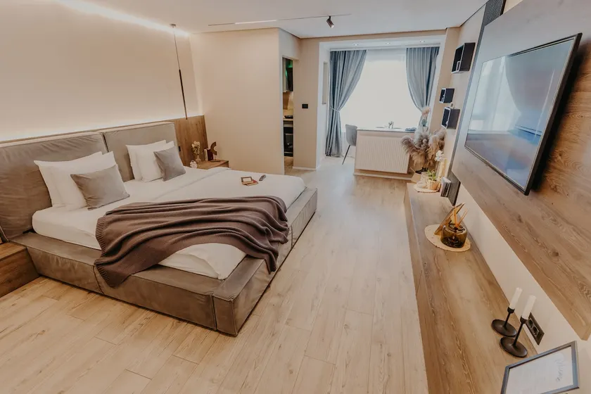 High-end Studio - 10 Mins Walk to City Center - Image 1
