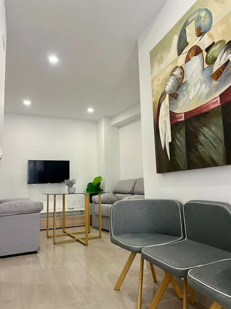 Downtown Tourist Apartment - Image 1
