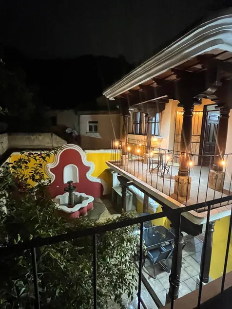 Colonial-style house near the IGSS (Molina neighborhood) - Image 1