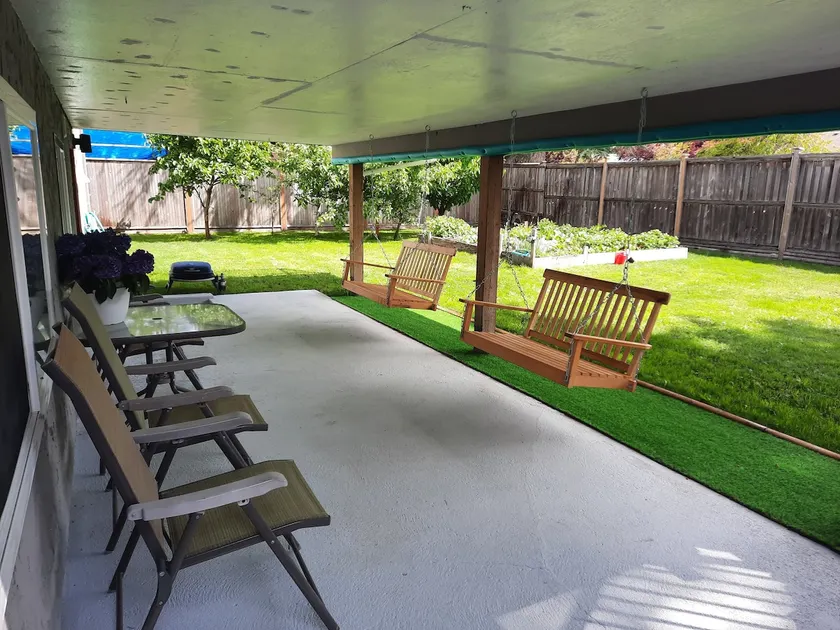 Perfect! 3Bath Yard BBQ Toys Spotless Happy Place - Image 1