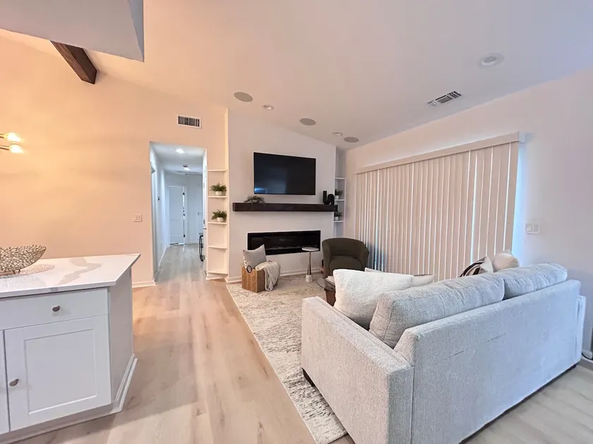 Quiet Community, Stylish Escape - Image 1