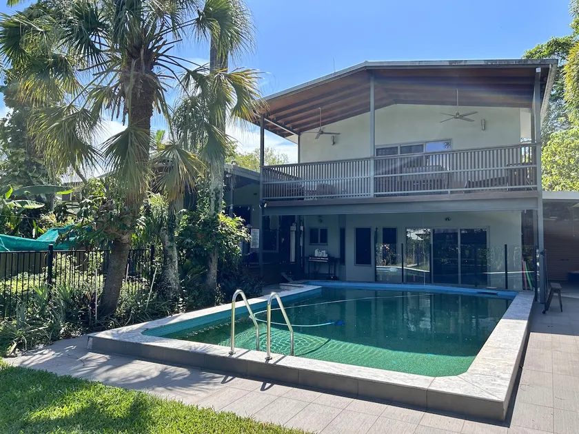 Tropical Paradise Pool Villa - Image 1