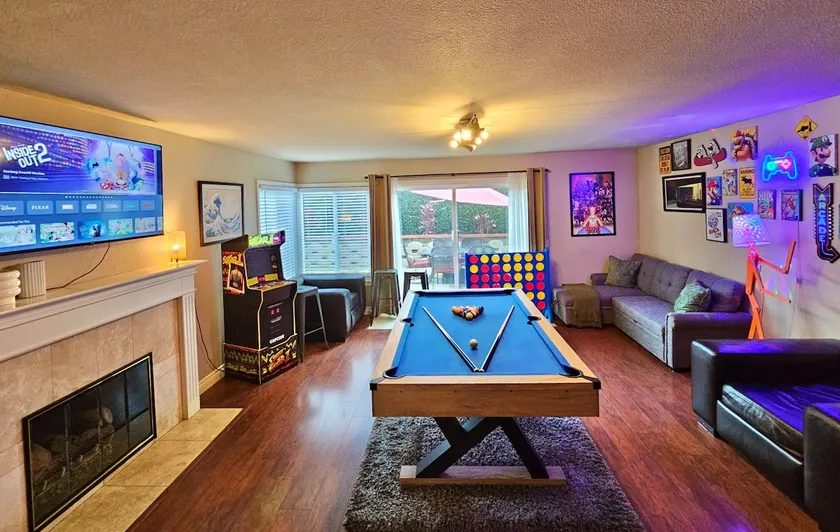 Cozy Home|HONDA|Disneyland|Game Room|OC|CSUF|Knotts - Image 1