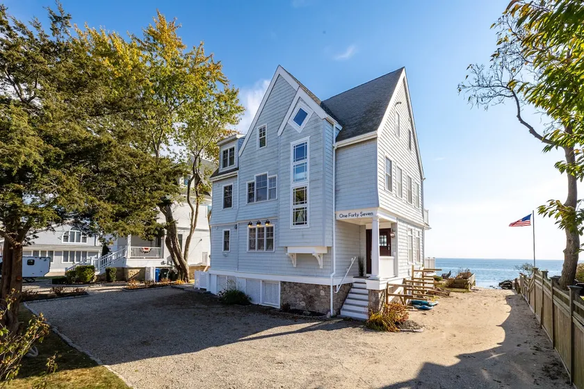 Luxury 5 BR Beachfront Retreat - Image 1