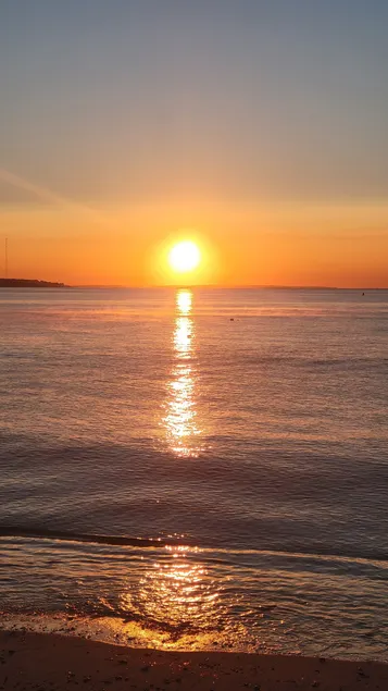 Beachfront on Niantic Bay | Private Beach | Views - Image 1