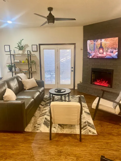 Patio Home Retreat Pet Friendly *Close to Airport* - Image 1