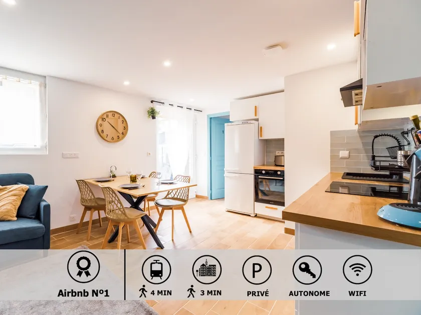 The Bright Apartment_3 Bedrooms_Parking - Image 1