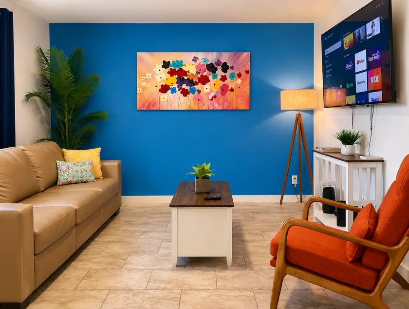 Blue Haven Apt - Great Location - Image 1