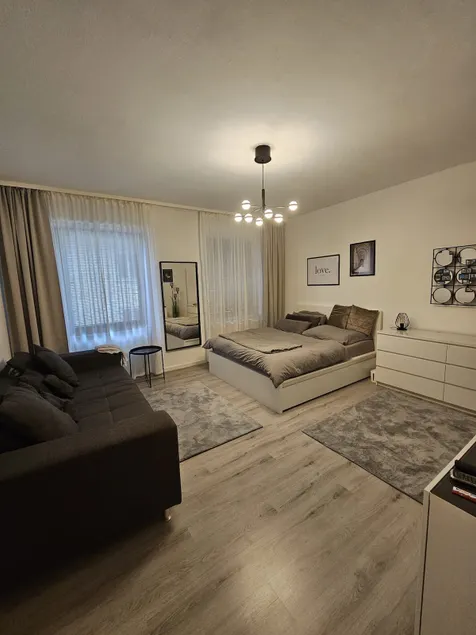 Modern 2 room 70 m² apartment in a prime old town location - Image 1