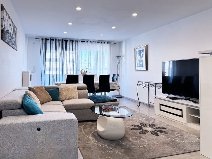 Large 4-room, all comforts, 5 minutes from the center - Image 1