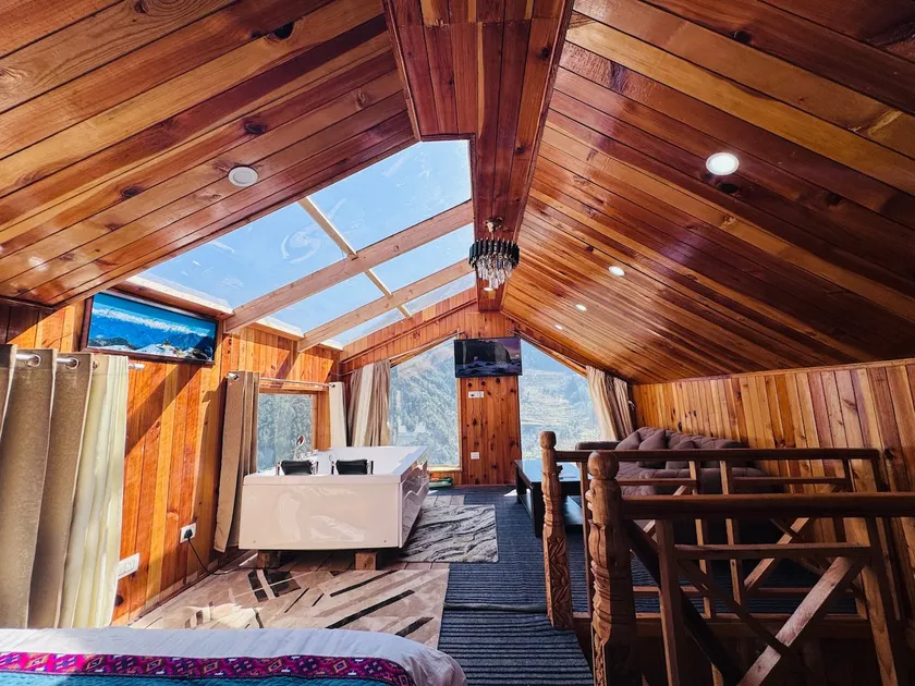 Heaven Bliss Cottage, With Hot-Jacuzzi - Image 1
