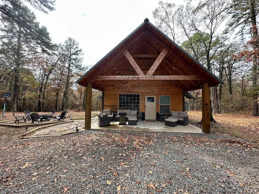 Petit Jean Mountain Hideaway - Image 1