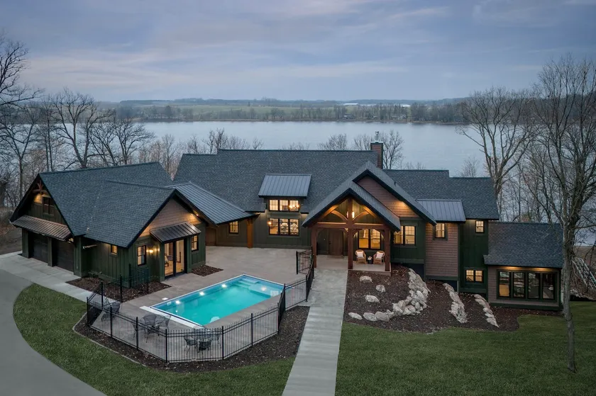 Sybil Haus with sauna, hot tub, and pool - Image 1