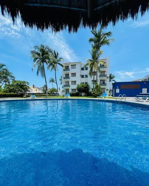 Luxury apartment, with 4 pools in a tourist area - Image 1