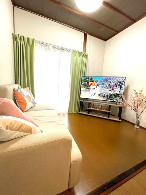 10 minutes from Hikone Castle (by car)/Up to 6 people/Kyoto 1 hour/Private house/2 free parking spaces for regular cars + 1 small car - Image 1