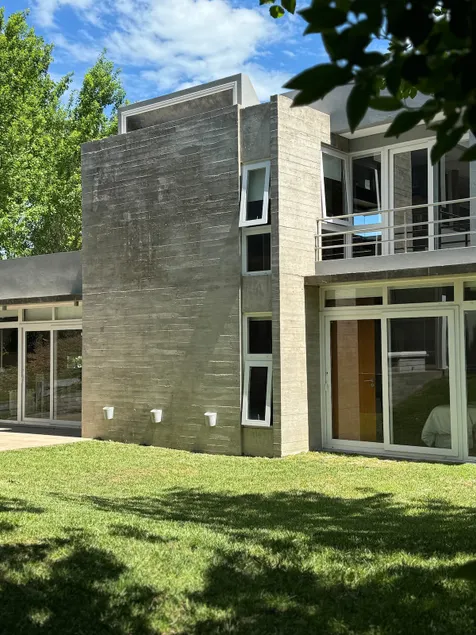 Guest house in Cariló. - Image 1