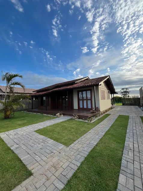 Casa Amendoeira - Rua da Praia Grande - Laguna-SC - Image 1