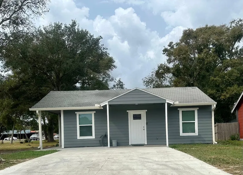 Studio A with parking - Image 1