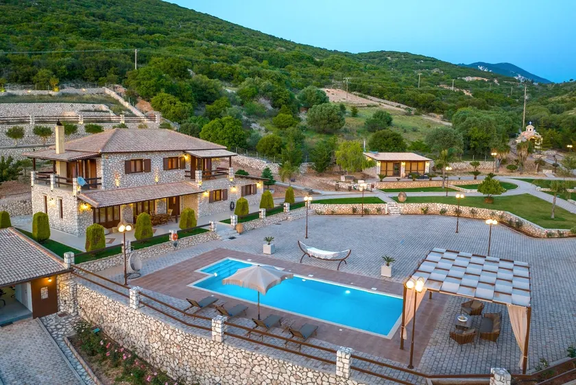 Piedra Villa - Image 1
